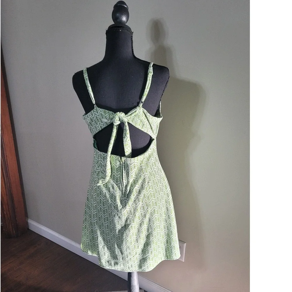 Speechless Green White Chevron Geometric Cutout Tie Back Mini Dress XL B07462E73